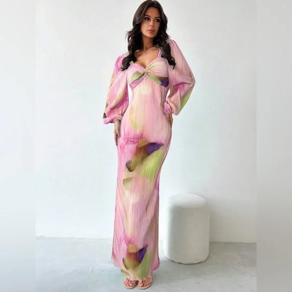 Elegant Maxi Dress - Picture 2 of 5